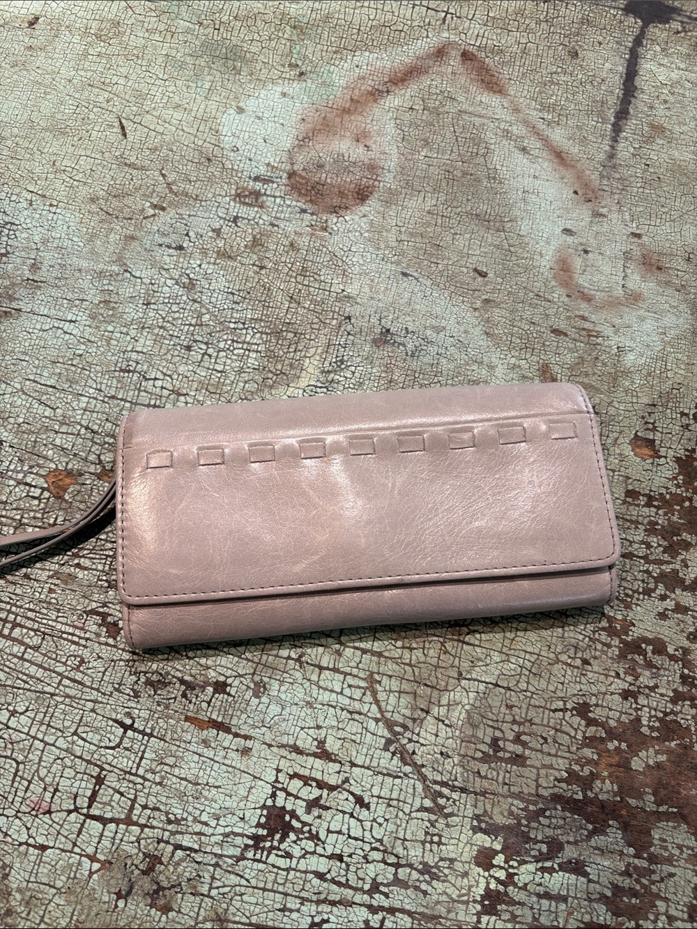 HOBO Rider Metallic Gray Leather Bifold Wristlet Wallet - Picture 2 of 7